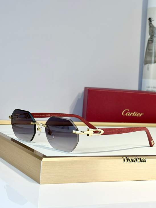Picture of Cartier Sunglasses _SKUfw79722125fw